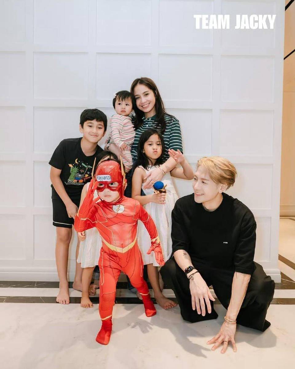 weibo.com/jacksonwangfanclub_ofc